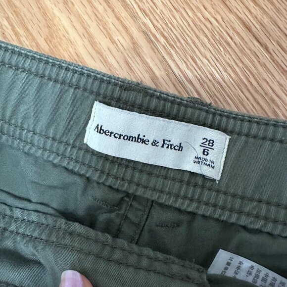 Abercrombie and Fitch Relaxed Utility Pants - Green Size 28 - Picture 3 of 7